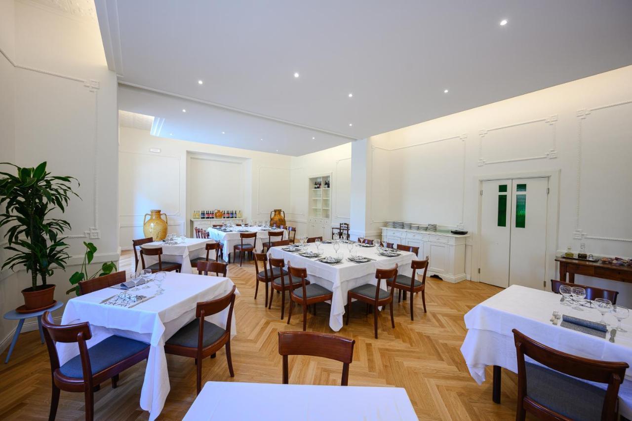 אסיסי Hotel Moderno מראה חיצוני תמונה