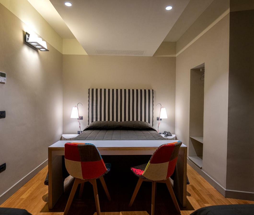 אסיסי Hotel Moderno מראה חיצוני תמונה